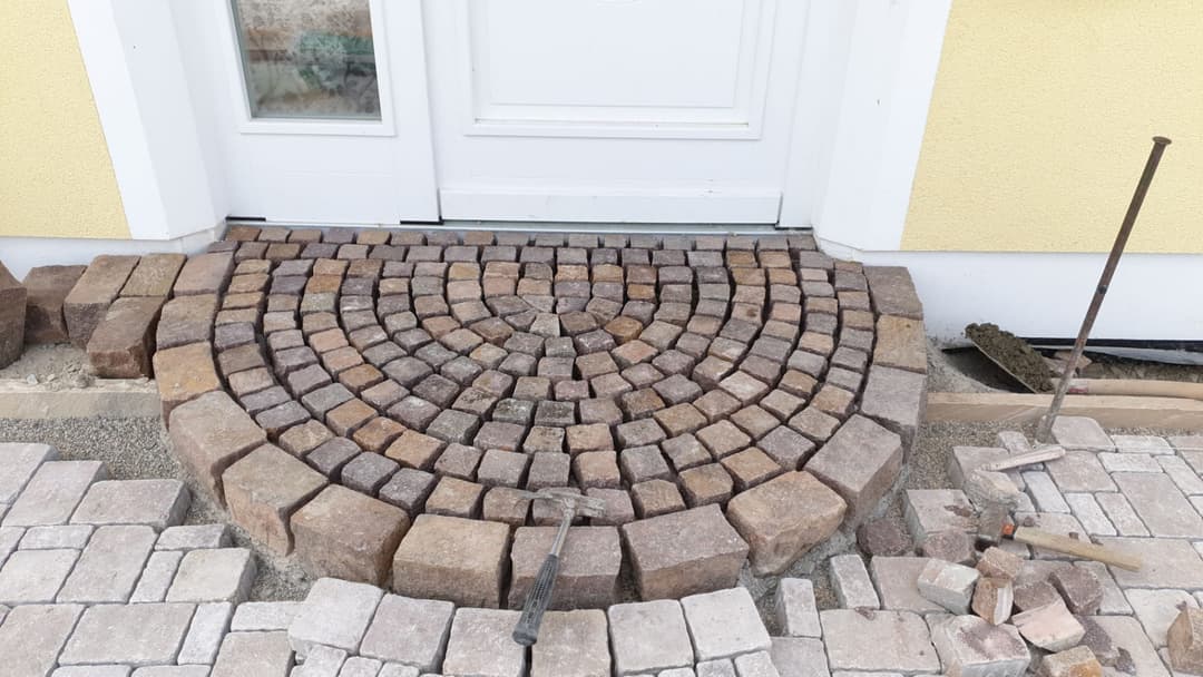 Ein GARTENBAU-LANDSCHAFTSBAU bei der Arbeit in Kreuzlingen